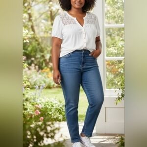 Torrid White Lace Detail Women's Top